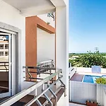 Bard's Place טאווירה
