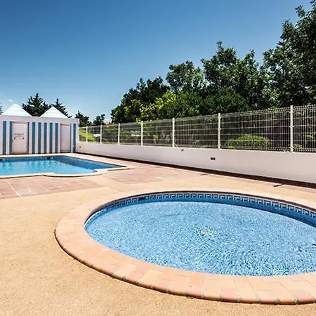 Bard's Place דירה *