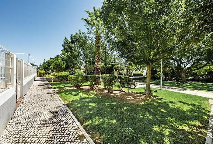 Bard's Place タヴィラ