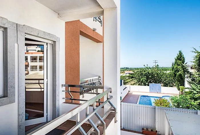 Bard's Place タヴィラ