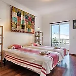 Bard's Place Daire Tavira