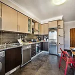 Bard's Place تافيرا