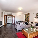 Bard's Place * Tavira