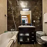 Bard's Place Tavira